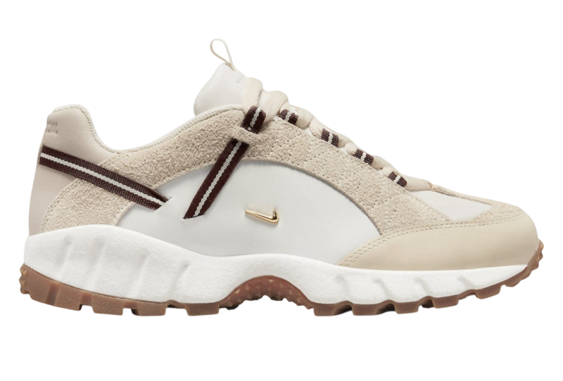 Jacquemus x Nike Huamara LX 2022.png