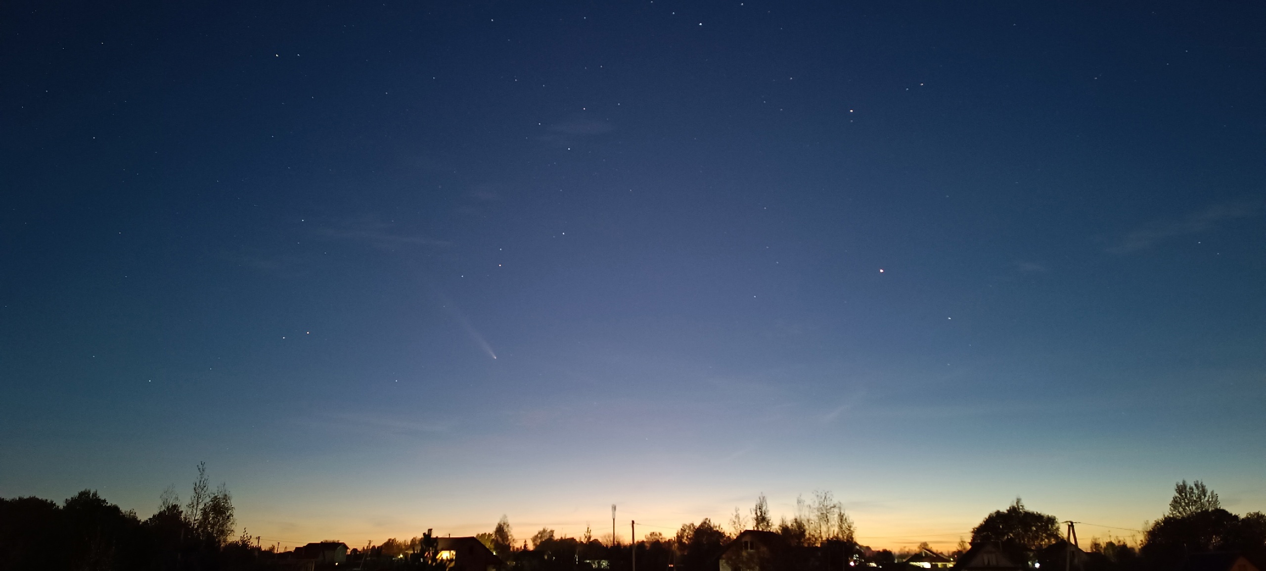 Комета С/2023 A3 16 октября 2024 года (фото: Владимир Колпаков)