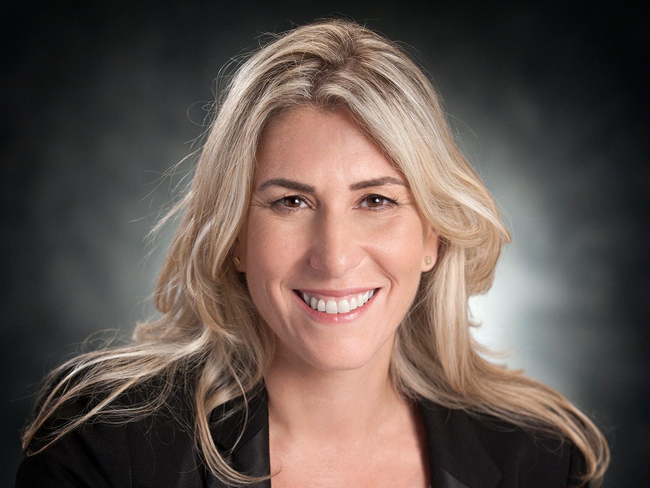 איריס אברהם פרופיל.jpg