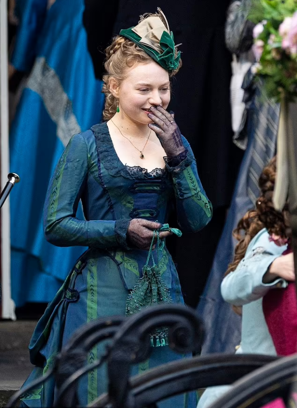 Миа Триплон.png