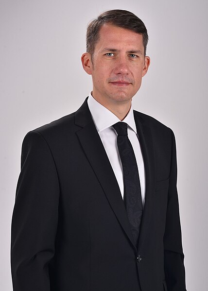 Балинт Пастор, выборы в Сербии.jpg