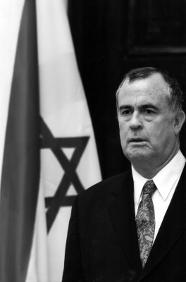 2013-11-27 Peleg-bw.jpg