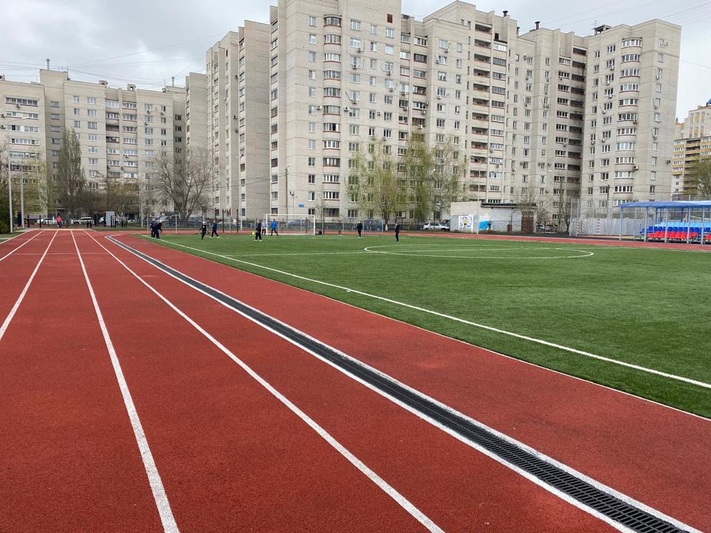 МБОУ гимназия 2 Воронеж спорткомплекс 3.jpg