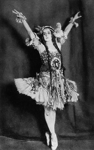 Елена Люком — Жар-птица («Жар-птица» И. Ф. Стравинского, балетмейстер Ф. В. Лопухов)