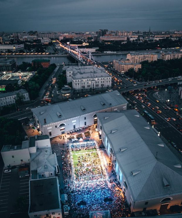 Файл:Музей Москвы ночью.jpg