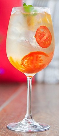 Файл:Pomidoro spritze (коктейль).jpg