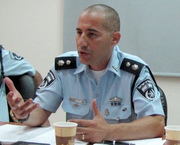 סנצ תורגמן מתיר זיקוקין בכפוף לכללים.jpg