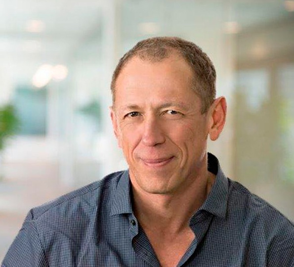 Файл:Vlad-schmunis.jpg 1571606569 96011 vid616489e.jpg