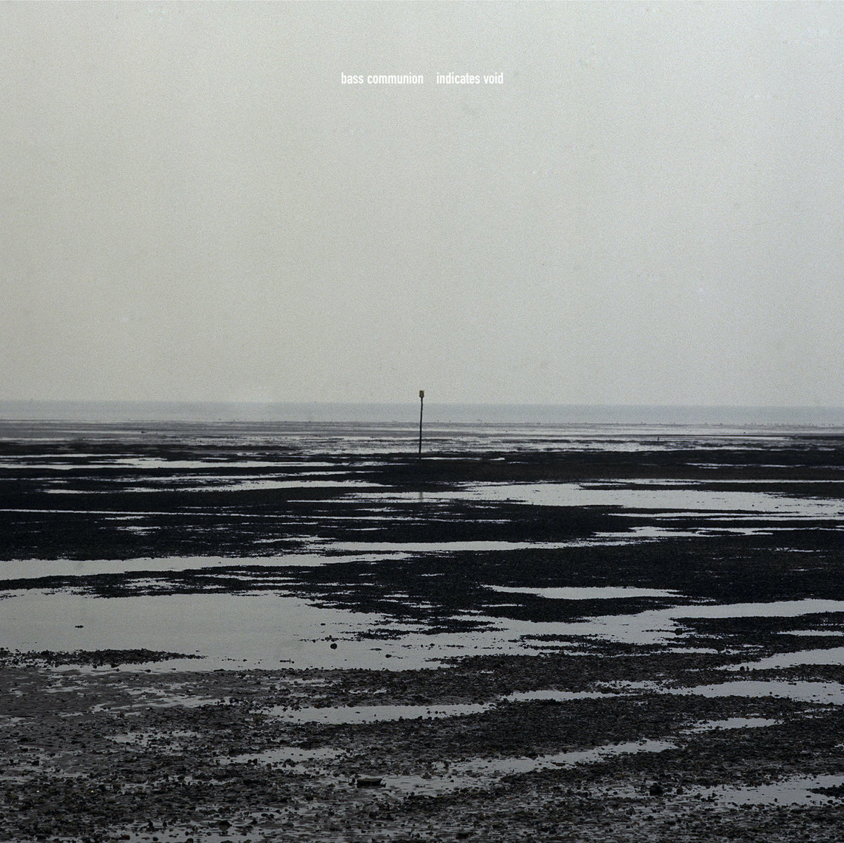 Обложка альбома «Indicates Void» (Bass Communion, 2005)
