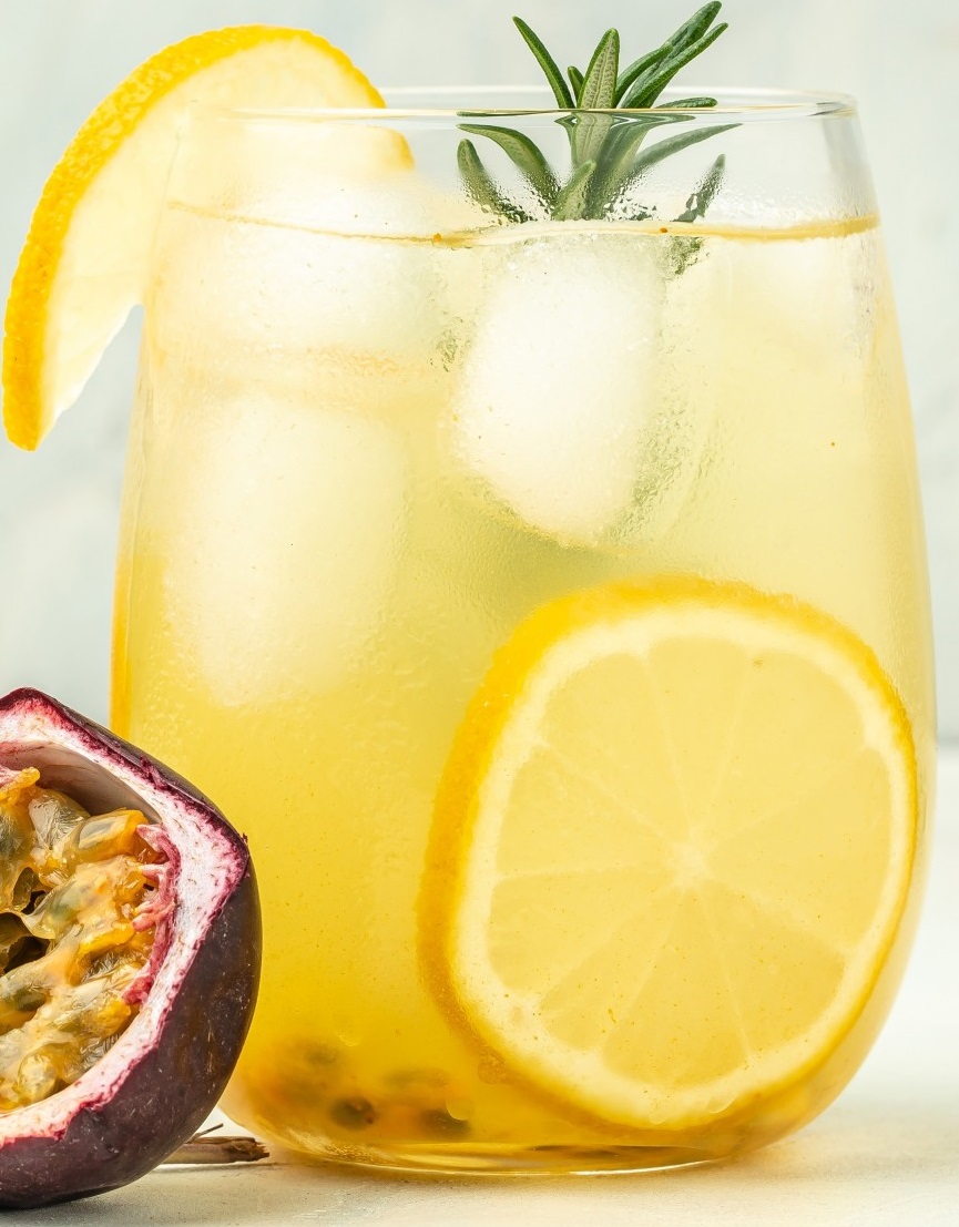 Файл:Mango Star (коктейль).jpg