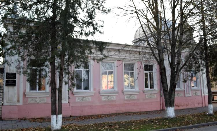 Файл:Брюховецкий музей Здание Ленина 9.jpg