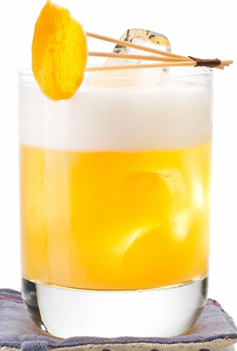 Файл:Бехер Кленовый Сауэр (коктейль).jpg