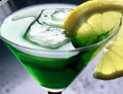 Файл:Зелёный крокодил (коктейль).jpg
