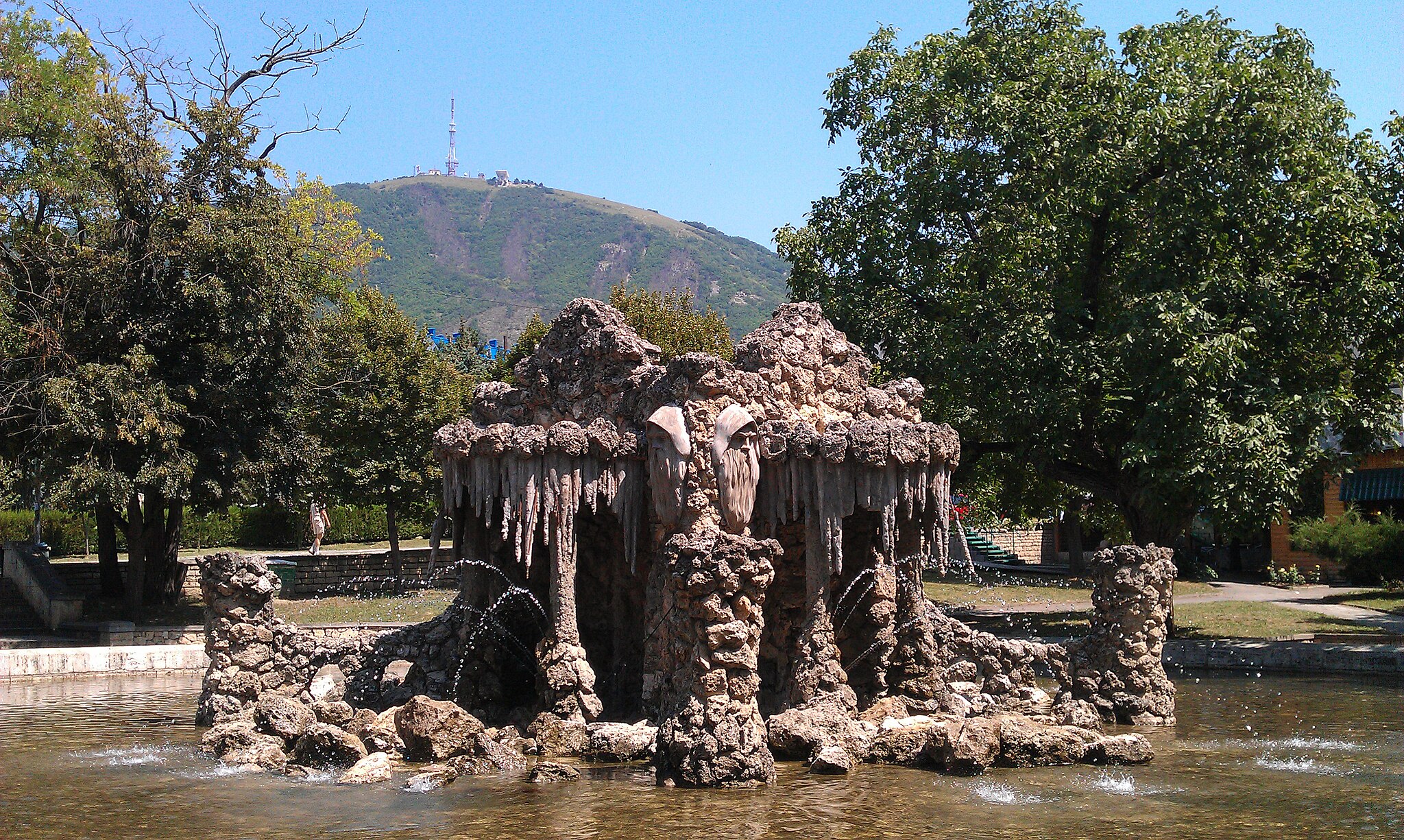 Фонтан Деды. Пятигорск.jpg