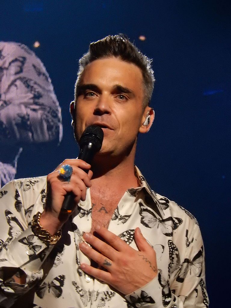 Robbie Williams, Roundhouse, London (Apple Music Festival) (29312042224) 2.jpg