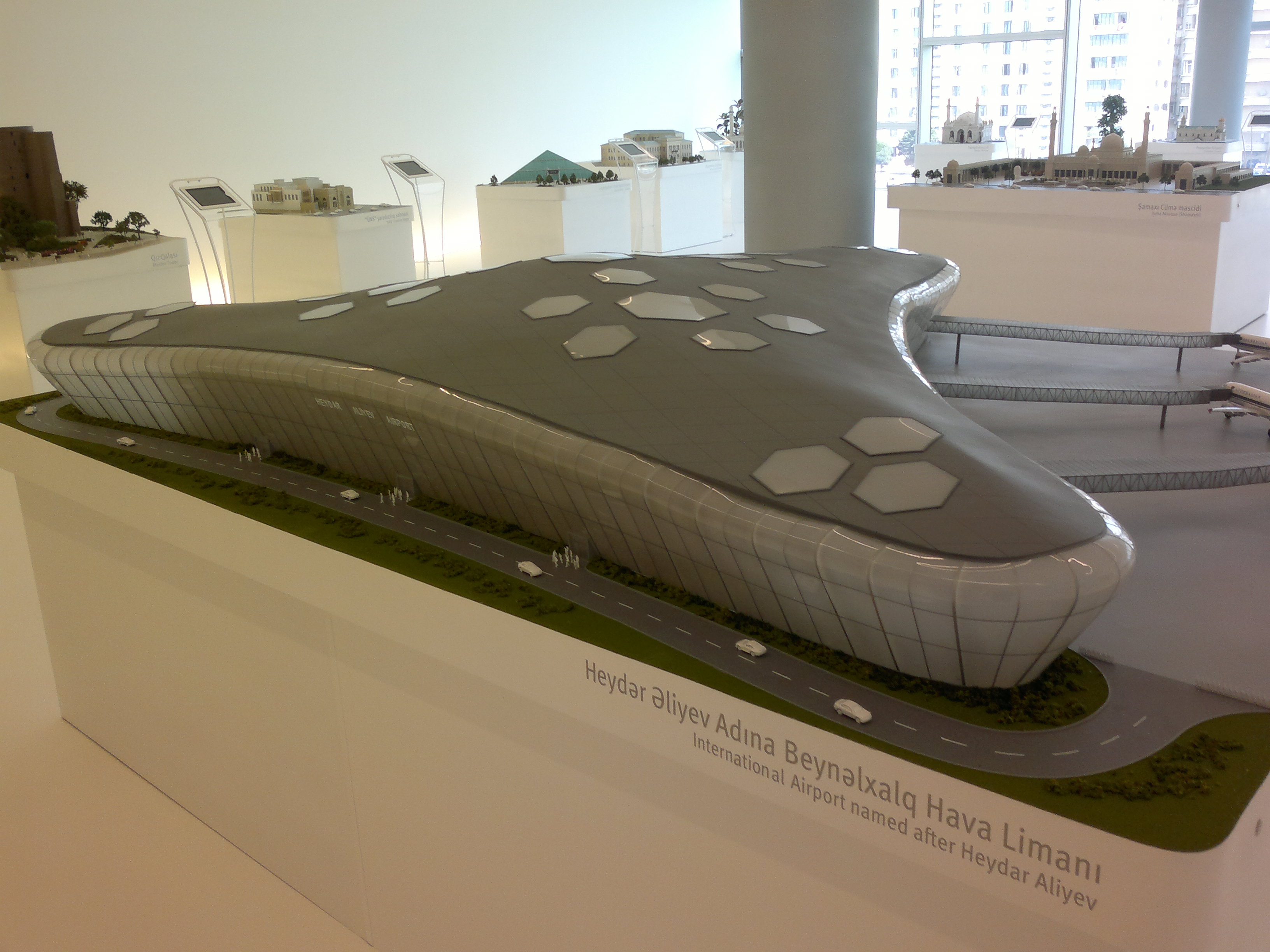Макет Аэропорта имени Гейдара Алиева.jpg