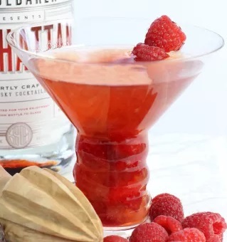 Файл:Малиновый Манхэттен (коктейль).jpg