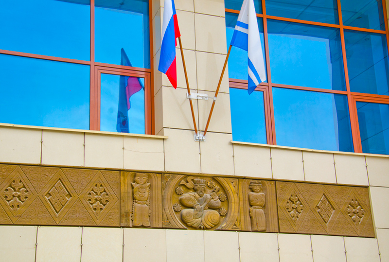 Элементы декора здания театра