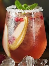 Файл:Грушевая Сангрия (коктейль).jpg