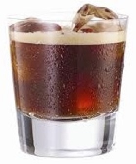 Файл:Делающий Вдовами (коктейль).jpg