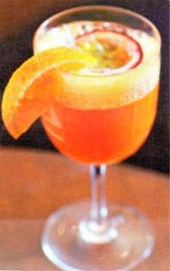 Файл:Спритц с Маракуйей (коктейль).jpg