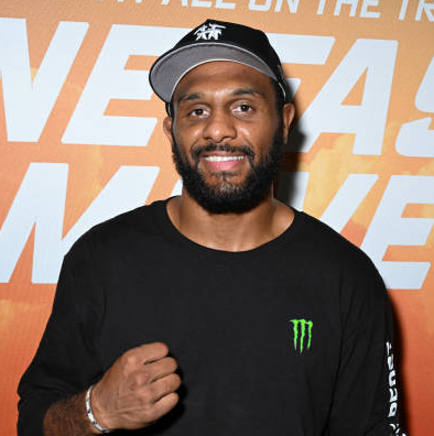 Файл:Эй Джей Макки.png