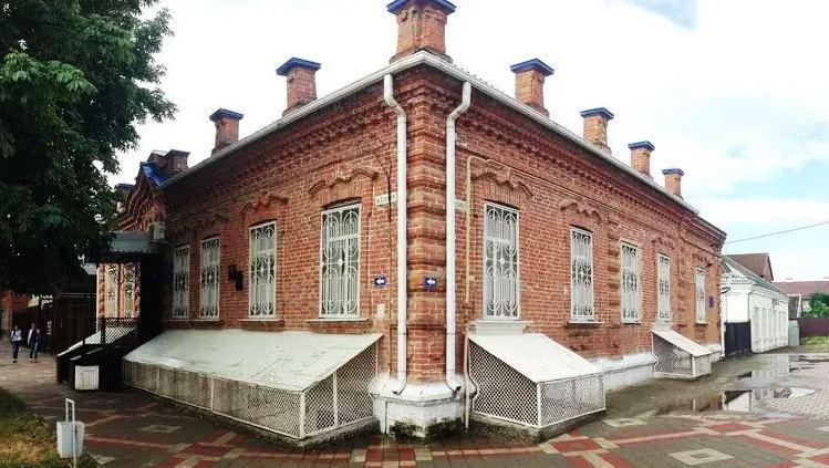 Файл:Усть Лабинск музей здание.jpg