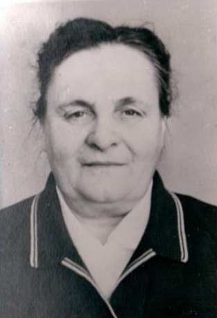 Кузнецова Августа библиотекарь.jpg