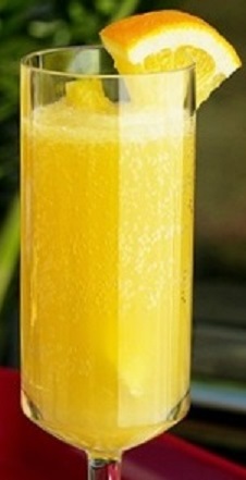 Файл:Фруктовый с вином (коктейль).jpg