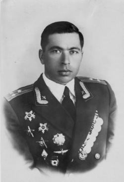 Eebad02b9c5415f9ba153e4096437663 L.jpg