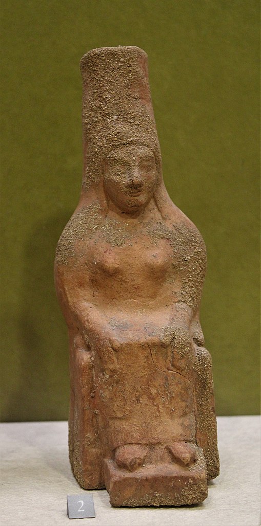 Femme assise a tiare AO 1579 2.jpg