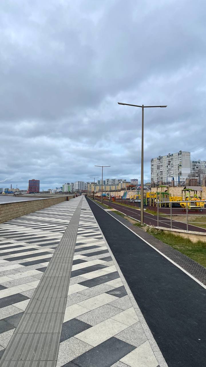 Файл:Нижневартовская набережная .jpg