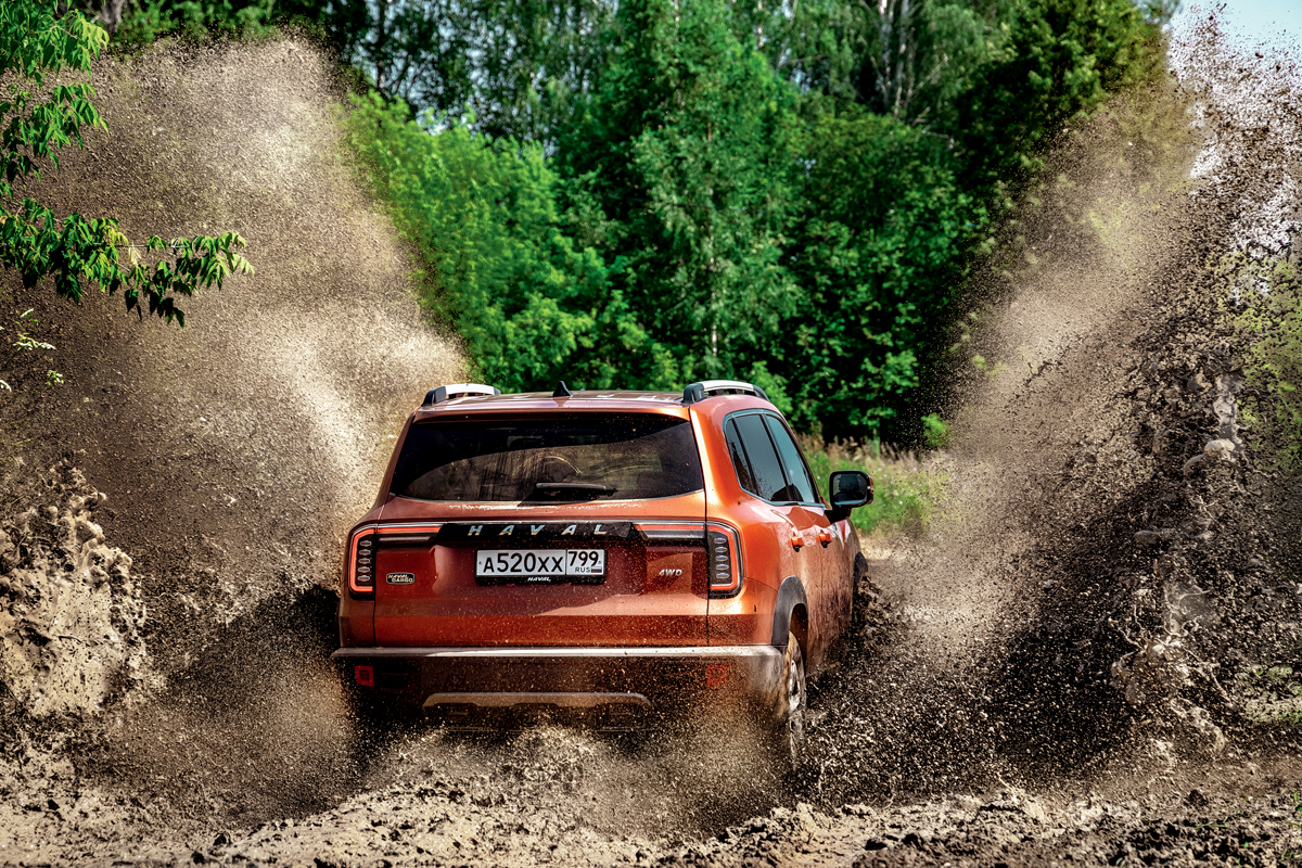 30-10 Авторевю haval dargo сзади.jpg