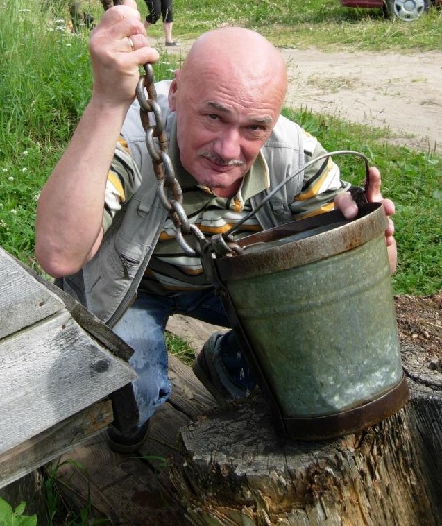 Леонид Фролов, поэт.jpg