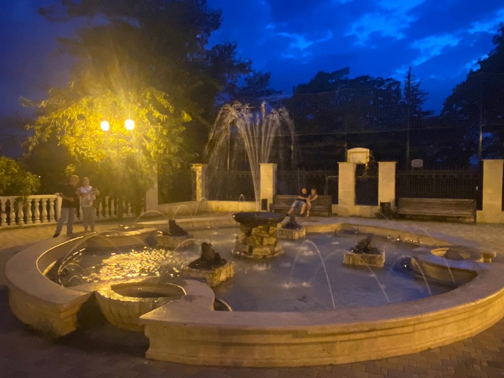 Файл:Фонтан Лягушки.jpg