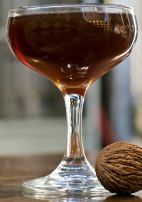 Файл:Вино и бурбон (коктейль).jpg