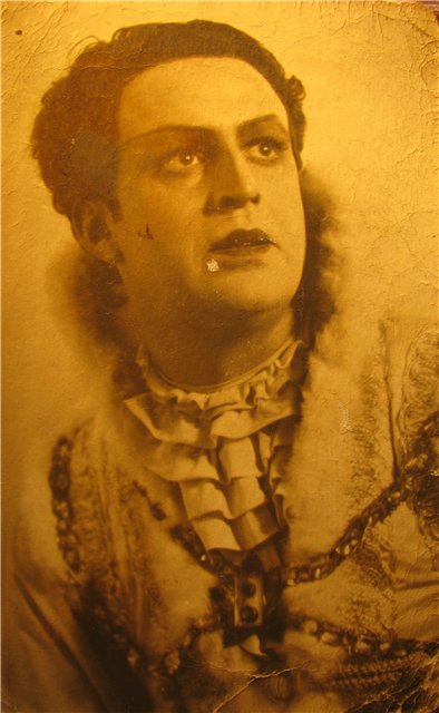 Михаил Дудко — краковяк в опере «Иван Сусанин», хореограф Ф. В. Лопухов, Ленинградский театр им. Кирова