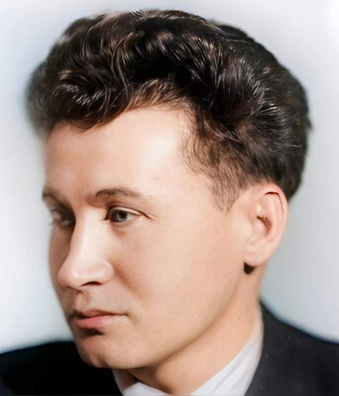 Ажаев, Василий Николаевич.jpg