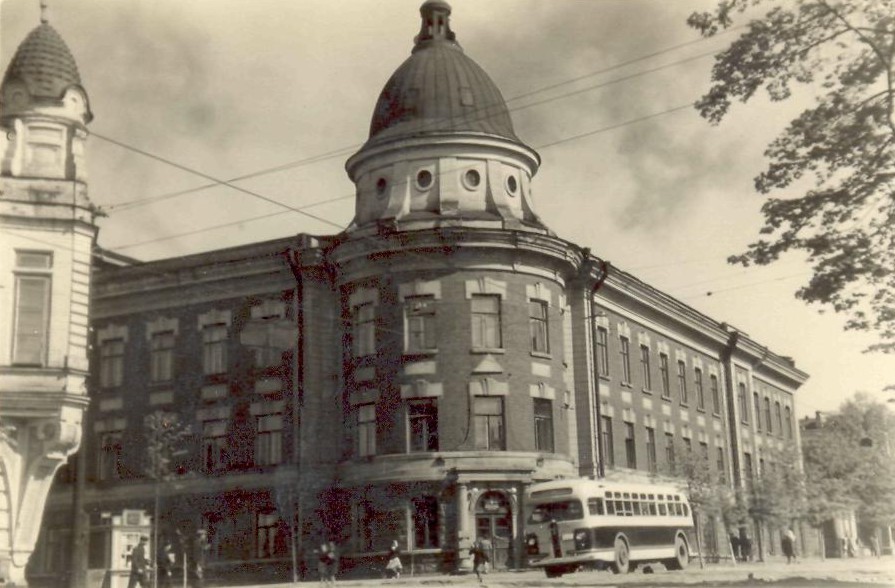 Perm institut narodnogo obrazovaniya.jpg
