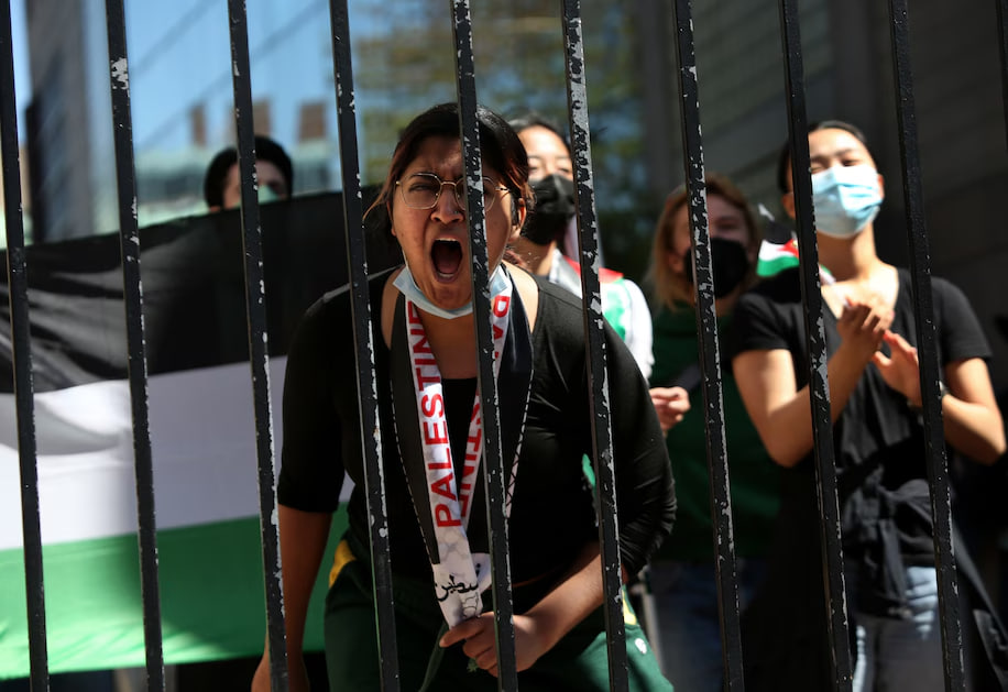 Файл:Протесты студентов в США.jpg