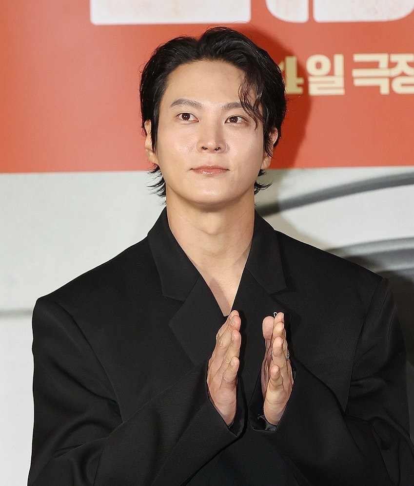Южнокорейский актёр Джу Вон.jpg