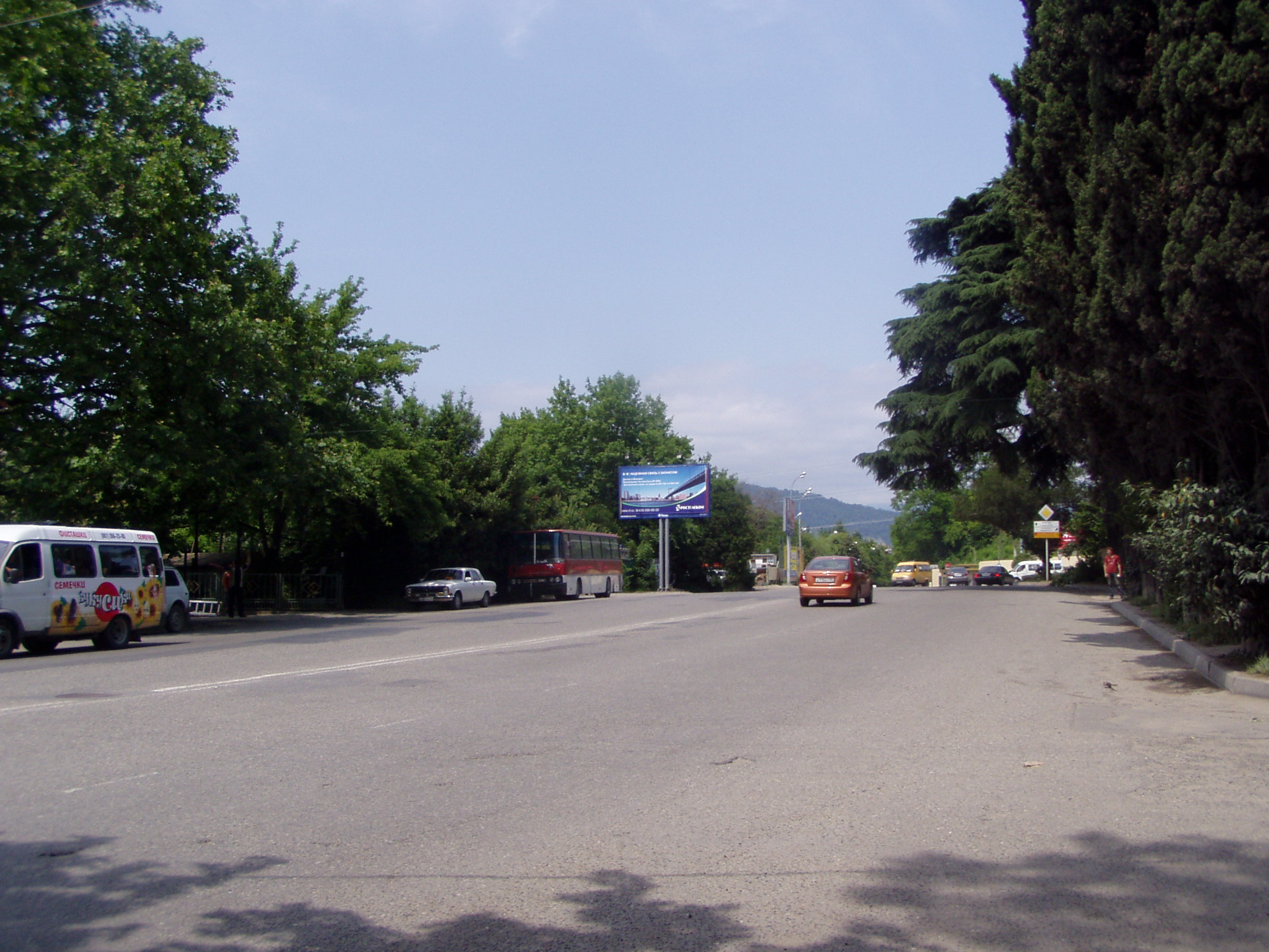 Вид на улицу у подъёма на Макаренко