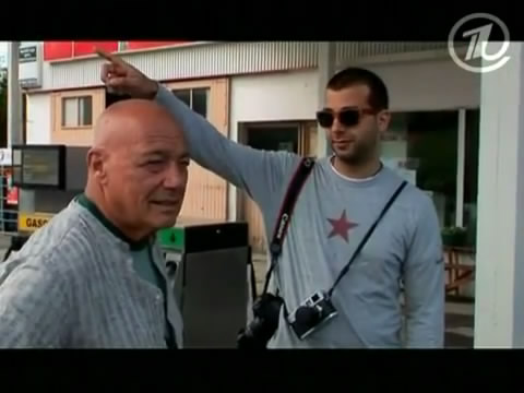 09. Пятая серия. Иван Ургант показывает Владимиру Познеру куда зовёт их иволга.