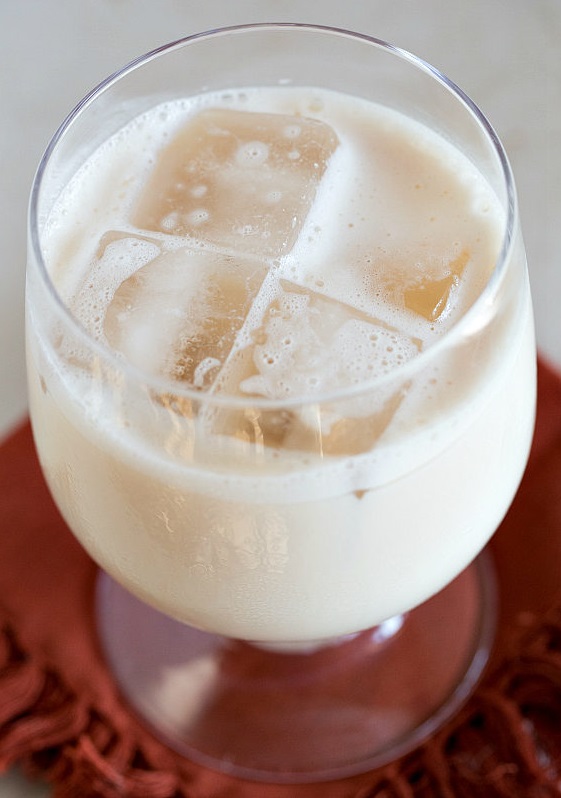 Файл:Саронно (коктейль).jpg