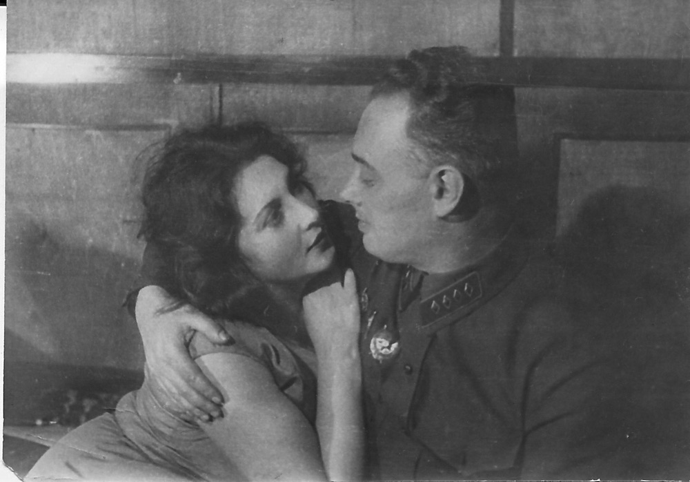 39 2019031916144212 08 Slezkine Agnessa-gazes-into-M.s-eyes.jpg