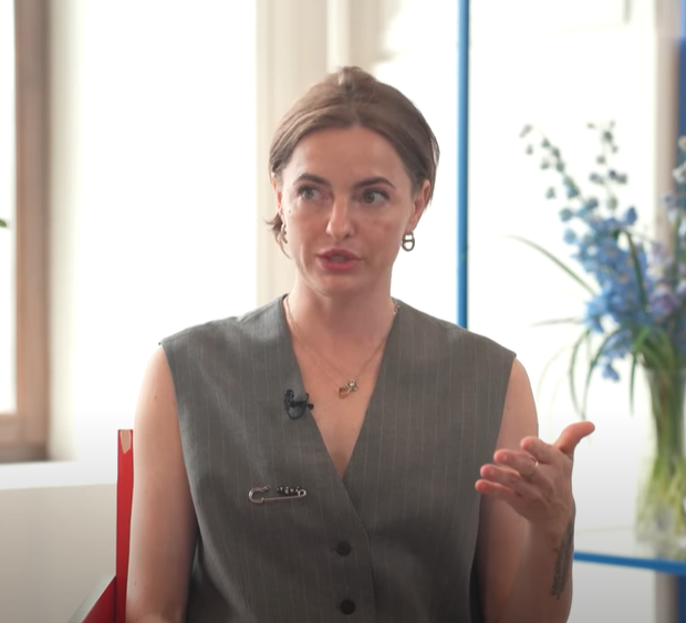 Бесфамильная Яна.png