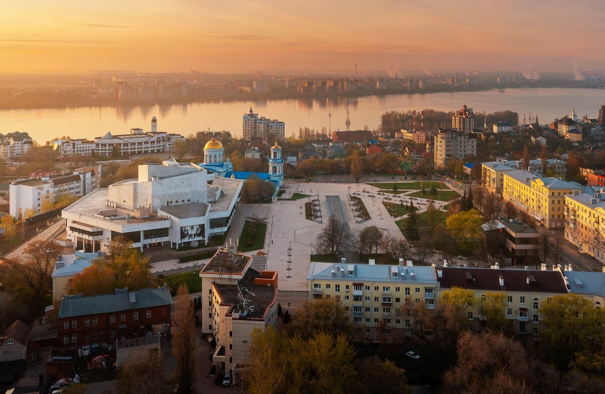 Советский сквер, Концертный зал, Покровский собор, Дворец творчества детей и молодёжи