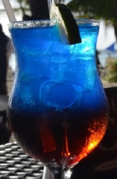 Файл:Red & Blue (коктейль).jpg