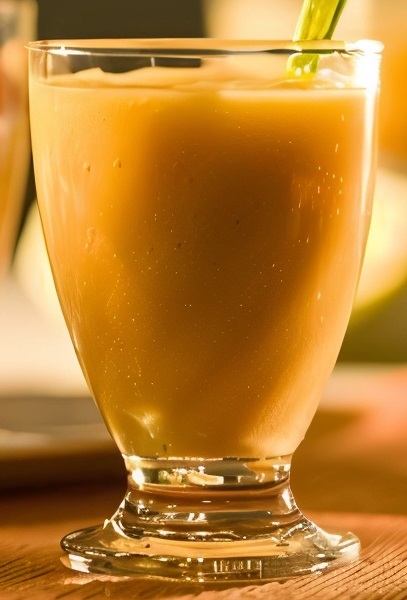 Файл:Абрикосовый фраппе с мороженым (коктейль).jpg