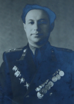 F6d11ce6b2f3c044e65f23383cc48dcd L.jpg